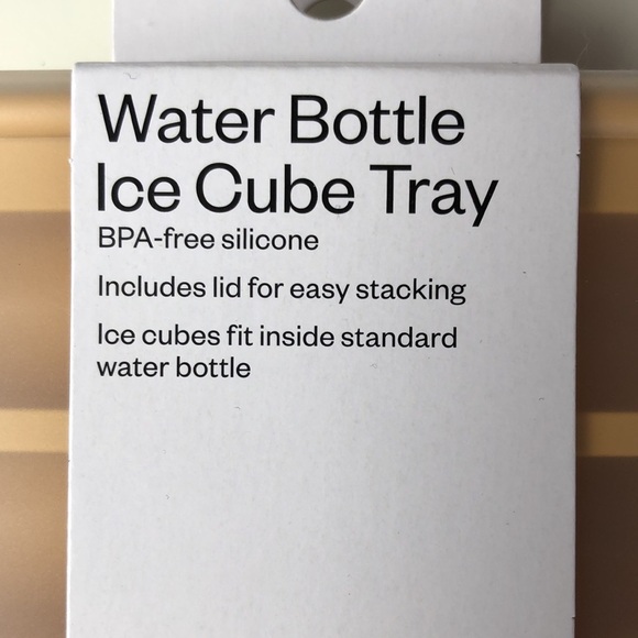 Room Essentials Silicone Water Bottle Ice Cube Tray With Lid Set Of Two (2) - Picture 4 of 6